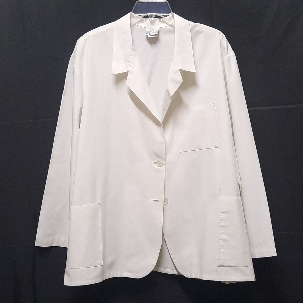 4 Meta Fundamentals White Lab 3 pocket Coats